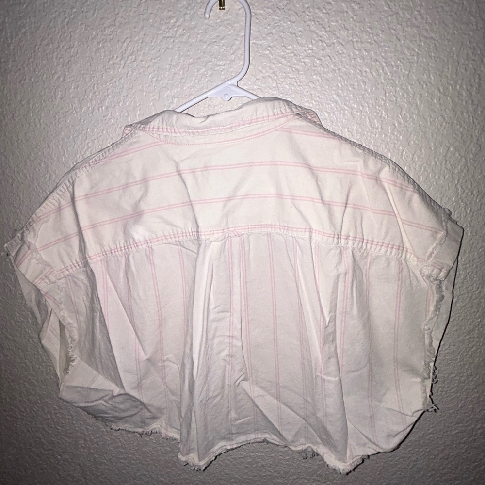 Cropped Button Down - Picture 2 of 3